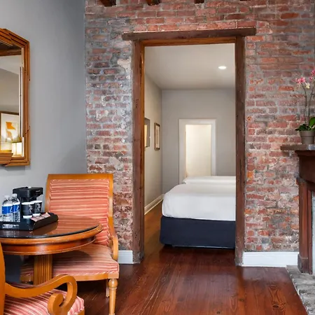 New Orleans Courtyard Hotel By The French Quarter-3