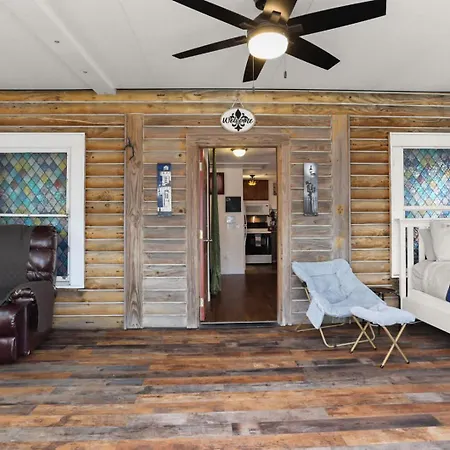 Unique 3Bd 'Urban Cabin' Close To French Quarter-2