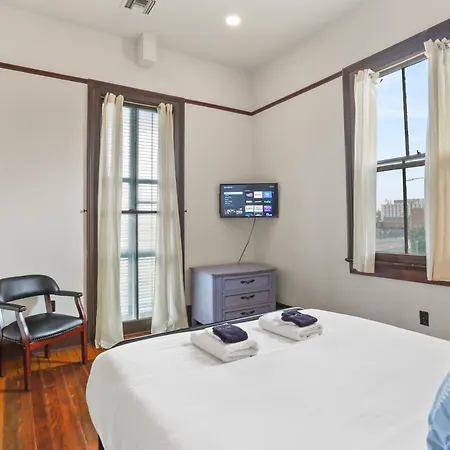 Site 61 Guesthouse-2