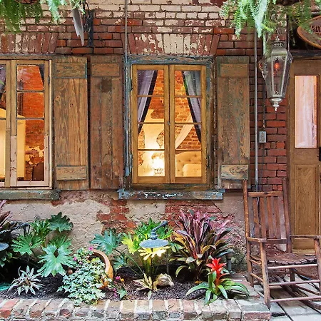 French Quarter Mansion-3