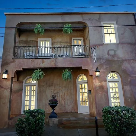 New Orleans Guest House-3