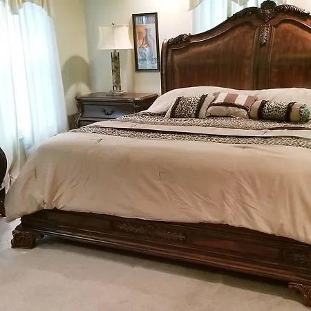 Beautiful 3 Bedroom Home!-3