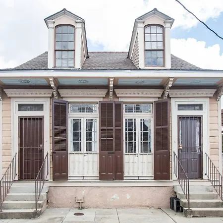 Perfect Nola Hideaway-2