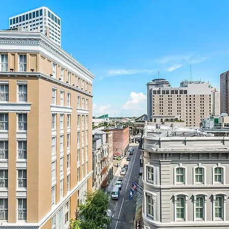 Modern Condos Near French Quarter & Bourbon Street-2
