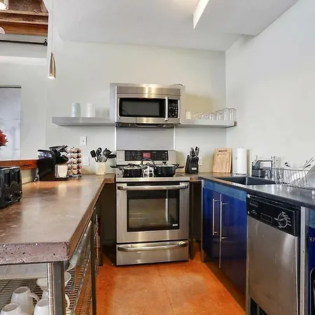 Gorgeous 3Br/2Ba Industrial Apt In Nola By Domio-2