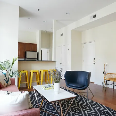 Bright 2Br In Arts/Warehouse District By Sonder-2