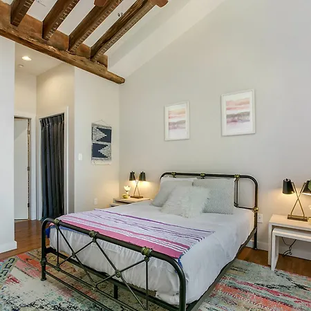 Vibrant 1Br In Irish Channel By Sonder-2