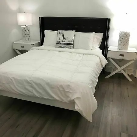 4 Bedroom Celebrity House Next To French Qt-3