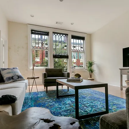 Hip 2Br In Arts/Warehouse District-3