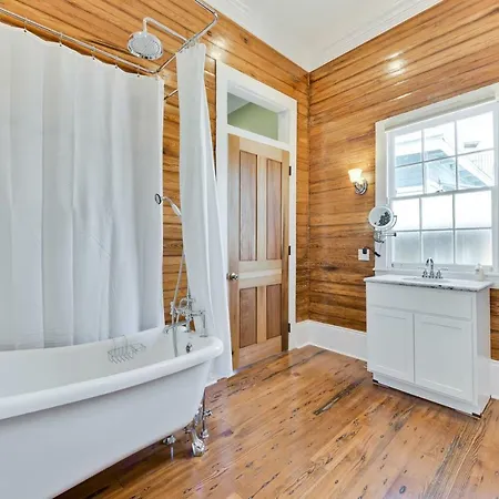 Nola Cottage-2