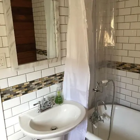 Crescent City Cottage-2