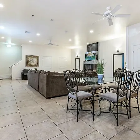 Spacious 3Br/2.5Bath Condo In Great Location-2