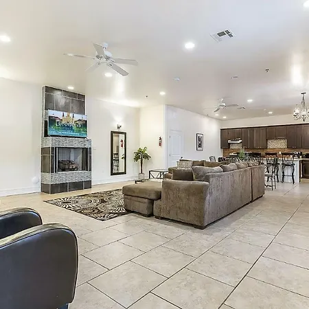 Spacious 3Br/2.5Bath Condo In Great Location-3
