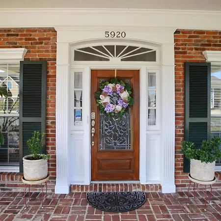 Lovely Home Only 15Mins From Downtown Nola-3
