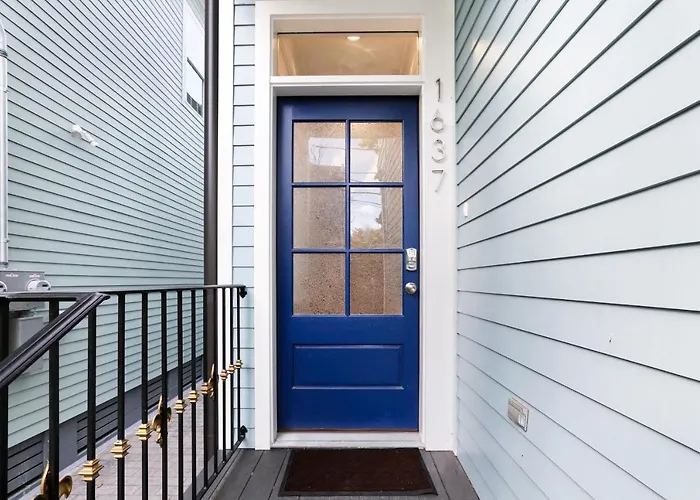 Hosteeva Chic Urban Retreat W Pool Steps To St Charles Ave And Near Bourbon St