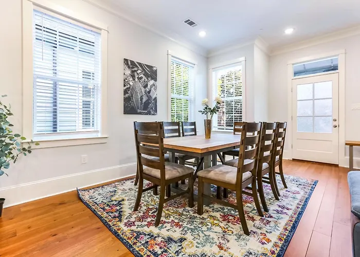 Stunning 4Br-5Br Near French Quarter Homes By Hosteeva