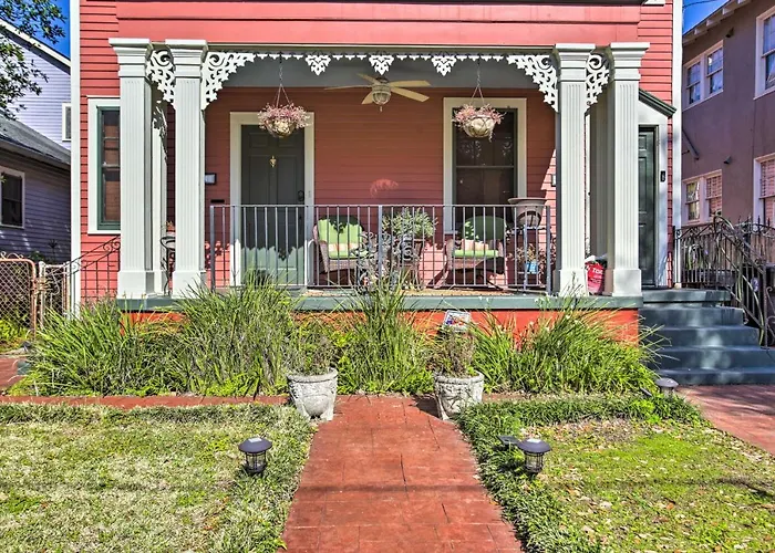 2 Mi To French Quarter Nola Getaway With Porch!