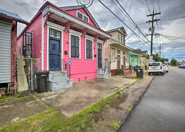 New Orleans Hideaway About 1 Mi To French Quarter Villa