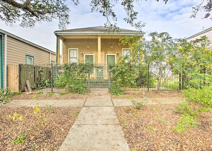 Half-Mi To French Quarter Rustic Nola Home
