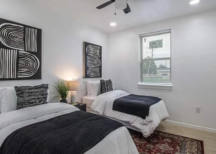 Luxury Nola Oasis W 6 Bedrooms