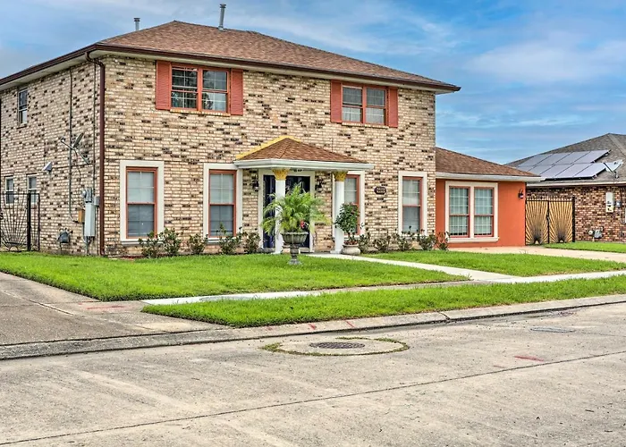 Major Manor New Orleans Home With Pool And Game Room