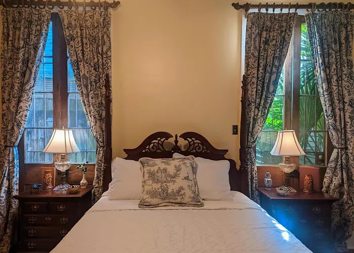 Pet friendly Villas De Frenchmen New Orleans