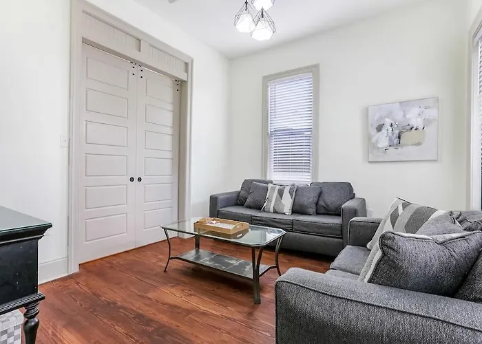 Chic 3Br Nola Retreat, Streetcar Access, Ideal For Families & Friends New Orleans