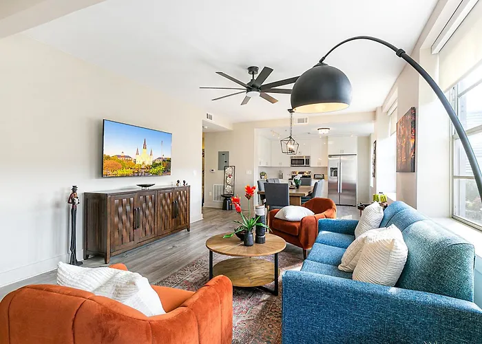 Lively 4Br Condo Steps To French Quarter New Orleans