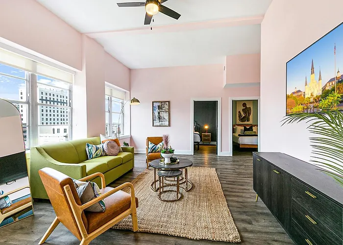 Exquisite 4 Bedroom Luxury Condo Just Steps From The French Quarter La Nouvelle-Orléans