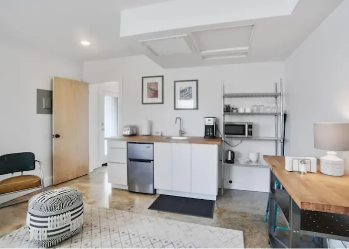 River Breeze Quiet & Modern Black Pearl Apartment New Orleans che accetta animali