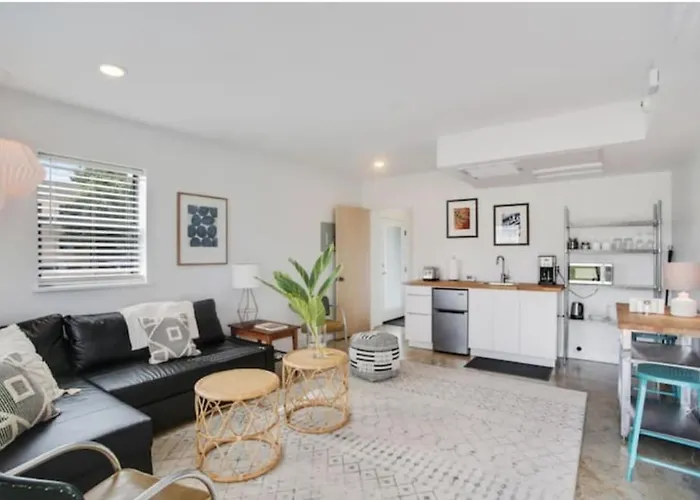 River Breeze Quiet & Modern Black Pearl Apartment New Orleans che accetta animali