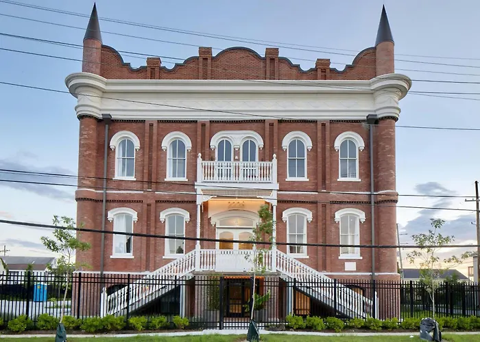 Sonder By Marriott Bonvoy Gravier Place Apartments Medical