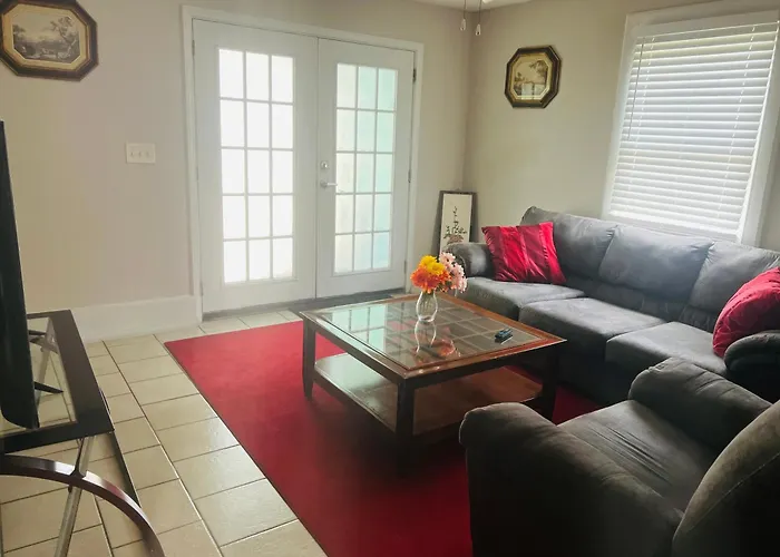 Near French Quarter Nice Two Bedrooms+
