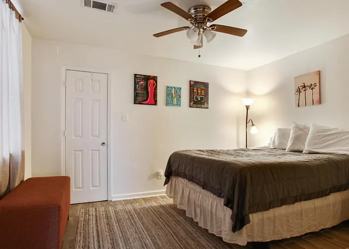 Pet friendly N Broad Studios New Orleans