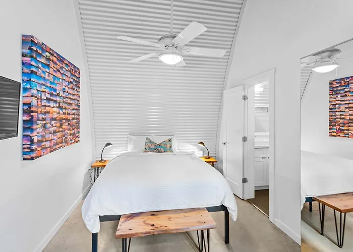 Moon 301 - Crescent Moonrise Suite - 1 Bedroom - 1 Bath New Orleans