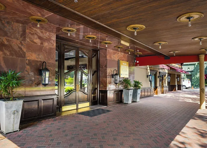 Club Wyndham Avenue Plaza