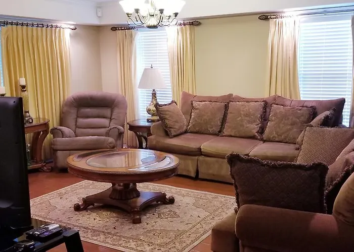 Beautiful 3 Bedroom Home!