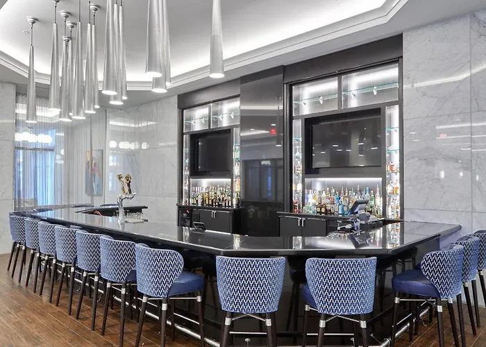 Airy Canal Street Suites By Sonder