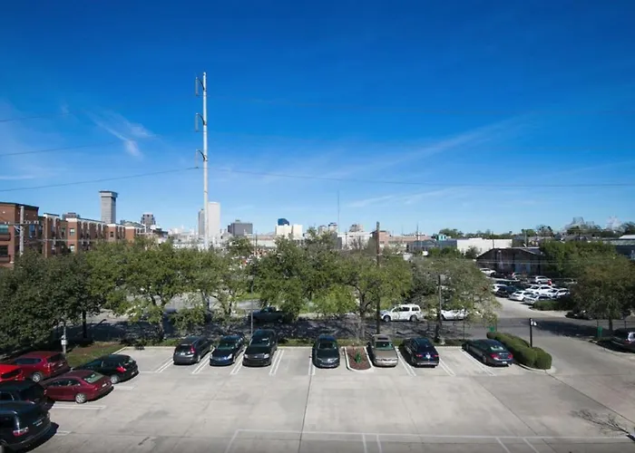 Haustierfreundliches Spacious 3Br Luxury Penthouse With Balcony New Orleans