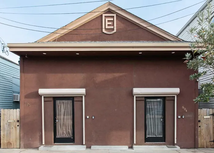 Pet friendly N Broad Studios New Orleans