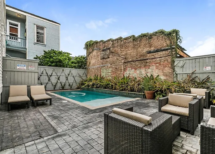 3Br Cottage By Hosteeva Close To St Charles W Pool