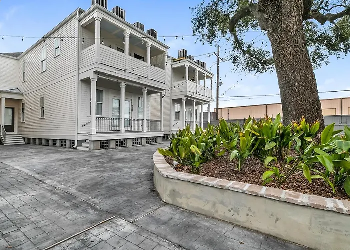 3Br Cottage By Hosteeva Close To St Charles W Pool